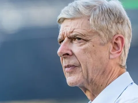 Wenger nói thẳng lý do khiến Barca thảm bại trước PSG