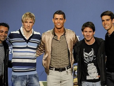 Ngày này năm xưa: Kaka, Torres, Messi như boy band trong đêm vinh danh Ronaldo