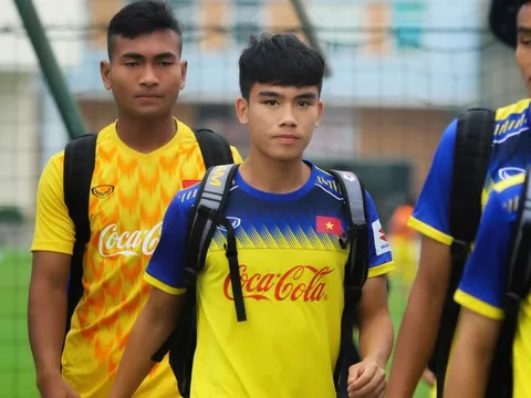 Nghi nhiễm Covid-19, sao U23 Việt Nam suýt bị cách ly khi có dấu hiệu sốt