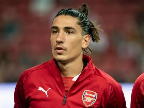 Nghỉ nửa năm, 'thương binh' Arsenal được Atletico gạ đổi trò Emery + tiền