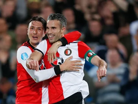 Ngó lơ hàng loạt 'ngọc quý', Mino Raiola chỉ tên cầu thủ xuất sắc nhất giải Hà Lan