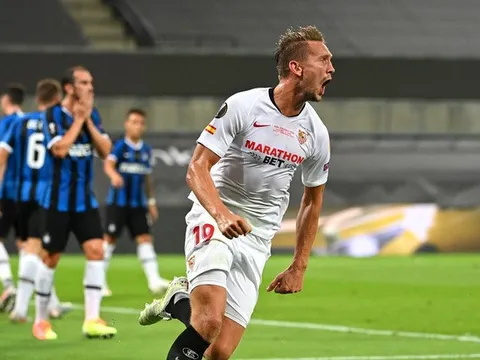 Ngoài De Jong, chỉ có 6 cầu thủ lập cú đúp ở chung kết Europa League