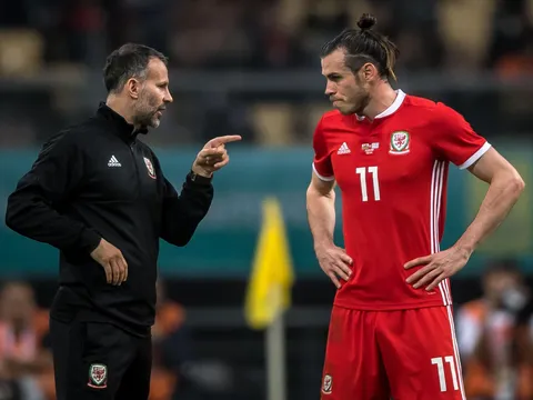 “Ngồi mát ăn bát vàng”, Gareth Bale nhận cảnh báo từ Ryan Giggs