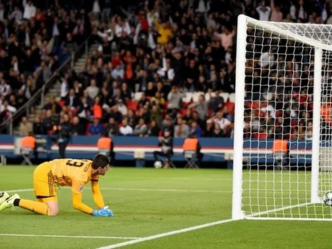 Người cũ Real gửi 'quà kỷ niệm' nhớ đời cho Courtois trong ngày 'toang toàn tập'