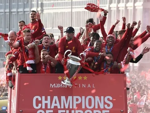 Người cũ sốt ruột vì chưa thấy Liverpool vung tiền