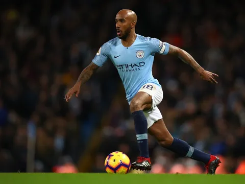 "Người thừa" Man City sắp gia nhập Phố Cảng