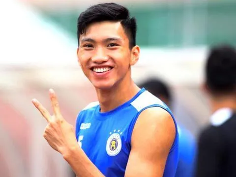 Nguy cơ lỡ đại chiến Thái Lan, Đoàn Văn Hậu nói 1 điều về chấn thương đầu gối