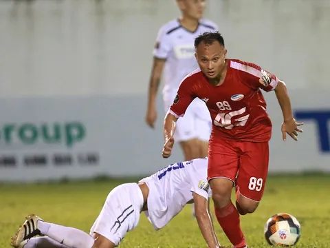 Nguyễn Trọng Hoàng – Chiến binh thiện chiến tỏa sáng trong trận cầu 6 điểm