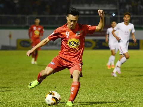 Nguyễn Văn Toàn cùng HAGL đánh mất phong độ như thế nào?