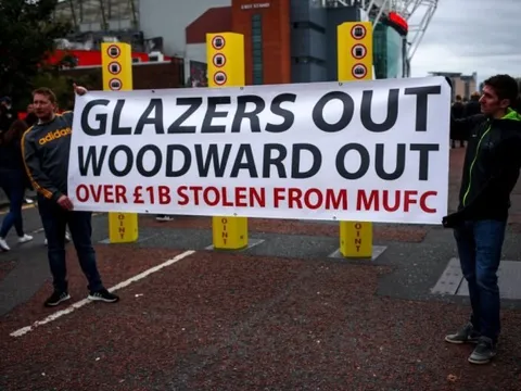 Nhà Glazers chốt giá bán đứt Man Utd, con số bất khả thi