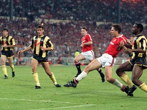 'Nhiều người nói bàn thắng của tôi đã cứu cả sự nghiệp của Sir Alex'