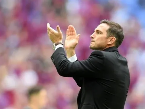 Những cách "bày binh bố trận" cho hàng công dưới triều đại của tân thuyền trưởng Frankie