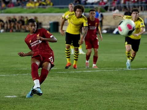 "Những đứa trẻ" thăng hoa, Klopp hài lòng dù thua trận