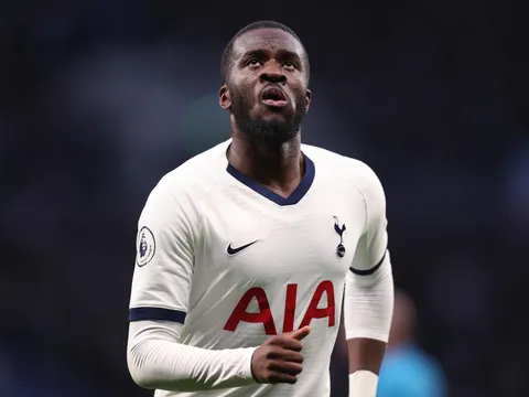 Những tin đồn chuyển nhượng lố bịch nhất liên quan đến Liverpool giữa đại dịch