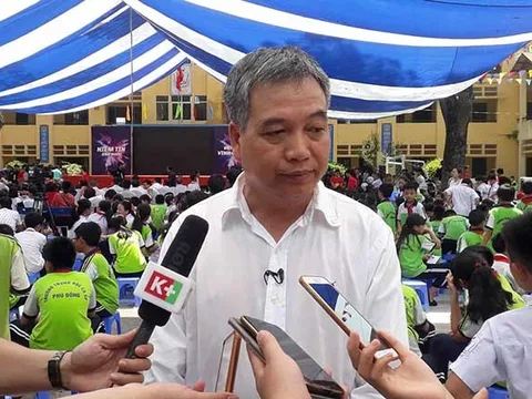 Sếp lớn CLB Hà Nội nhận án kỷ luật sau sự cố pháo sáng sân Hàng Đẫy