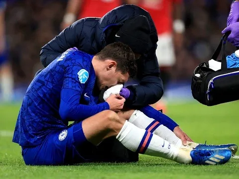 Vỡ mũi vì Martial, sao Chelsea gia nhập 'team mặt nạ'