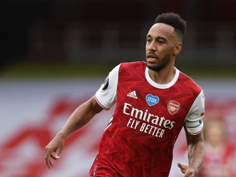 Aubameyang suýt rời Arsenal, tới Chelsea vào tháng Một