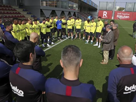 Nội bộ Barca sinh biến, tập thể cầu thủ khiến BLĐ đội bóng lao đao