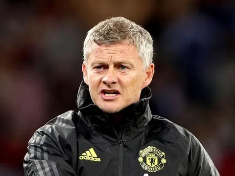 'Nói với tôi đó là trò đùa đi' - fan M.U phản đối 'bom tấn' 80 triệu