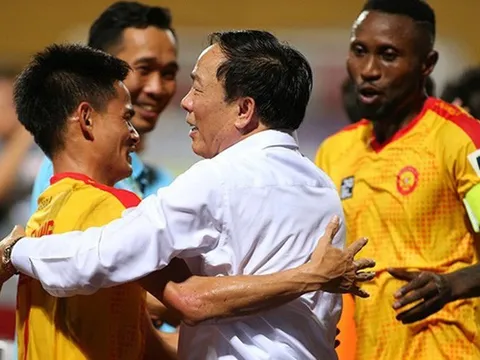 NÓNG: Bầu Đệ đổi ý, vẫn để Thanh Hóa thi đấu trọn vẹn V-League 2020