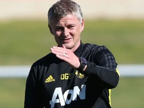 NÓNG! HLV Solskjaer xác nhận, Man Utd sắp nổ 2 "bom tấn"