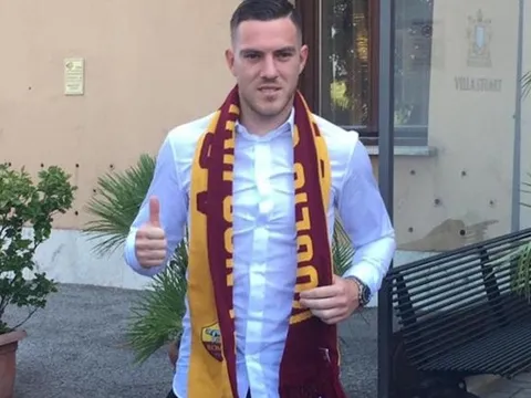 NÓNG! “Kẻ thay thế Ramsey” đã đến kiểm tra y tế tại AS Roma