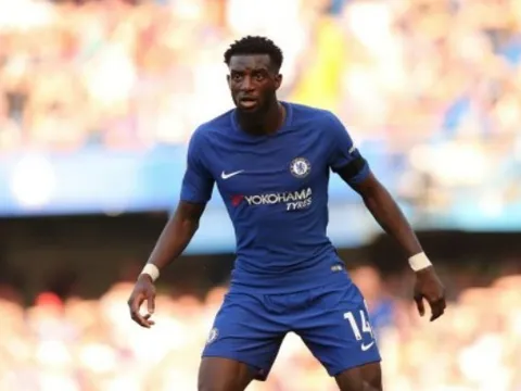Nóng lòng rời Chelsea, tiền vệ người Pháp có động thái khó tin