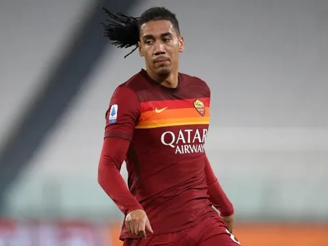 Nóng lòng rời Man United, Smalling hành động khó tin