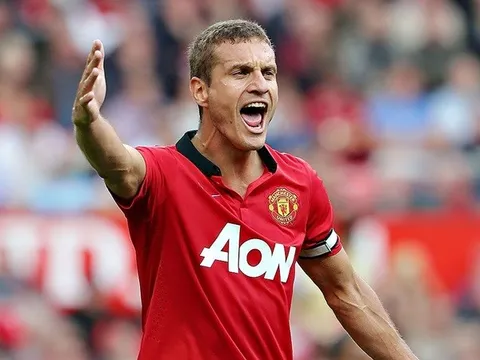 NÓNG! Man Utd thay máu triệt để, mời 'lá chắn thép' về dẫn đội trẻ