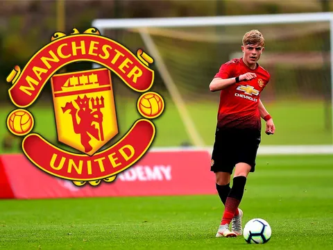 NÓNG! M.U đấu AZ Alkmaar, Solskjaer ra quyết định táo bạo với bộ 3 "ngự lâm"