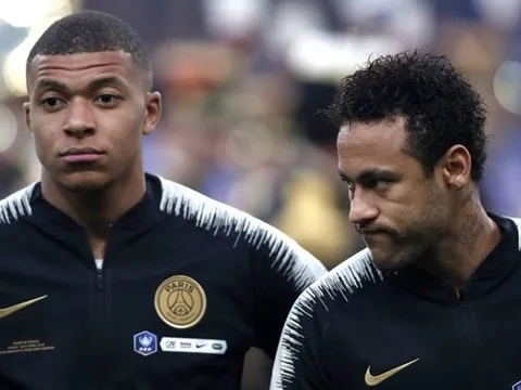 NÓNG! Neymar phá vỡ im lặng sau khi bị Mbappe kéo người xô ra ngoài