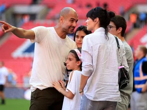 NÓNG! Vừa hạ Watford, Man City nhận tin động trời về Pep Guardiola