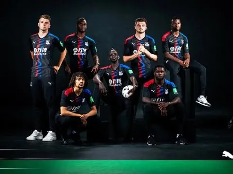NÓNG! Zaha "mất tích" trong ảnh quảng bá của Crystal Palace