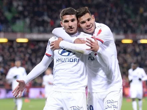 'Nuối tiếc' của Arsenal bùng nổ, 'cân' cả Juve giúp Lyon chiến thắng