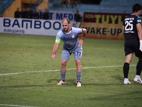 'Ông già chống gậy' Huỳnh Kesley Alves: Gừng càng già càng cay