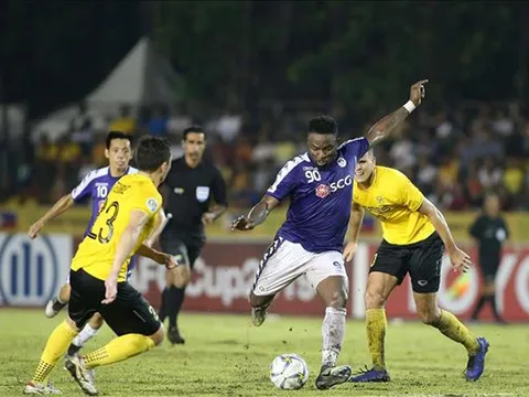 Oseni chấn thương, CLB Hà Nội gặp khó trước giai đoạn lượt về