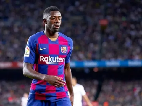 Kẻ được M.U săn đuổi trì hoãn gia hạn, Barca lo sốt vó