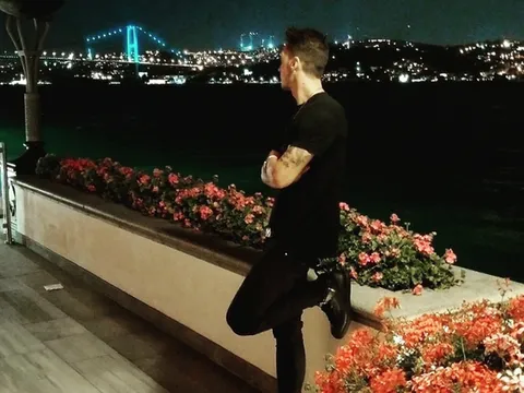 Ozil có động thái lạ trên MXH, ám chỉ bến đỗ mới?