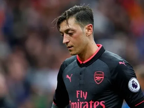 “Ozil sẽ không bao giờ chơi cho một đội do Jurgen Klopp dẫn dắt”