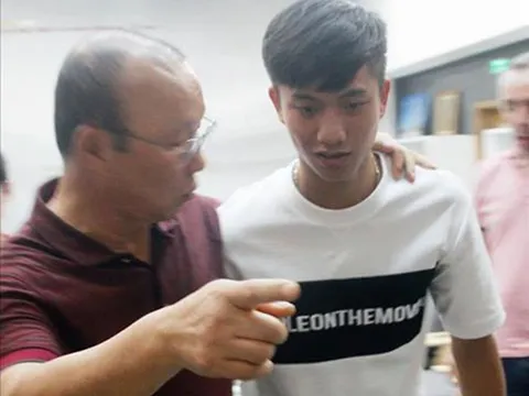 Lo lắng cho Văn Đức, thầy Park đưa ra động thái quyết liệt