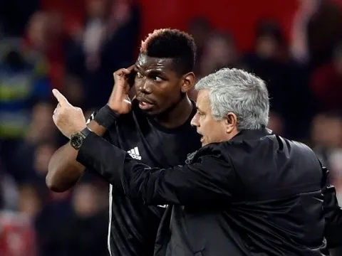 Fan Quỷ đỏ: "Mourinho đã đúng, loại bỏ cậu ta đi"