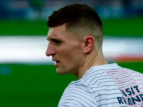 Paul Robinson chỉ rõ cái tên Jose Mourinho cần mua