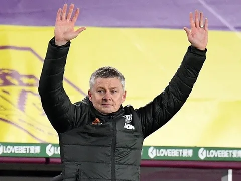 Man Utd đua vô địch, Scholes chỉ điểm Ole cầu thủ chủ chốt cần mang về