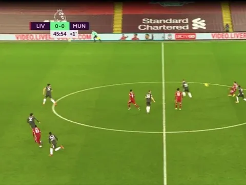 Liverpool bị 'cướp' trắng trợn cơ hội ghi bàn ở trận hòa Man Utd
