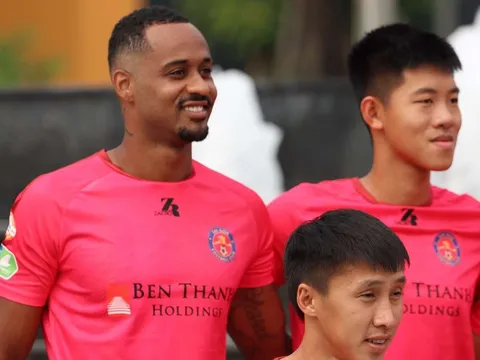 Pedro im tiếng, "Chelsea Việt Nam" hoà thót tim trên sân Sài Gòn