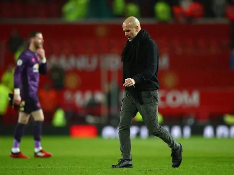 Pep Guardiola muốn hoãn luôn Premier League