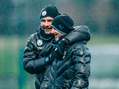 Pep và dàn sao Man City vui như trẩy hội sau án phạt của UEFA