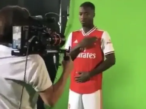 XONG! Tân binh thứ 4 đã mặc áo, Arsenal đón 'siêu chữ ký' đắt nhất lịch sử