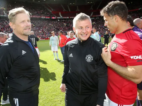 Peter Schmeichel: "Solskjaer đã không làm điều đó ở M.U..."