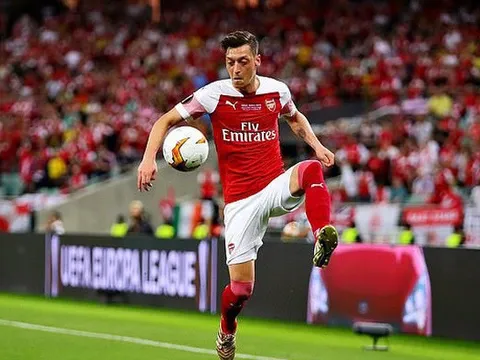 "Có lẽ họ không hiểu, cầu thủ Arsenal đó là 1 thiên tài ma thuật"